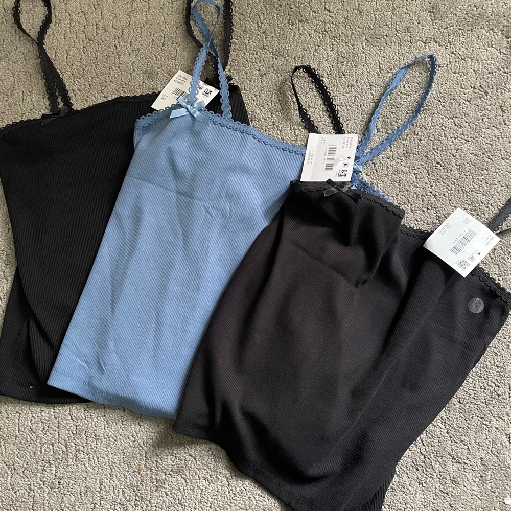 BNWT American Eagle (3) Pack Lace Trim Camis